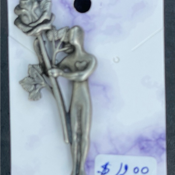 Brooch - Picture 2 of 2